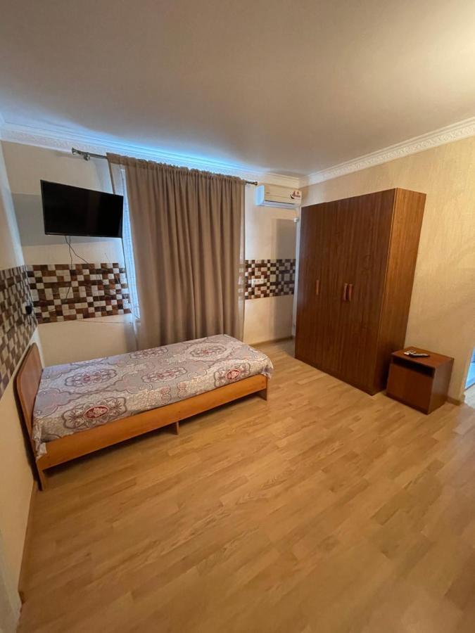 Hotel Гостевой Дом На Гечба Gagra Exterior foto